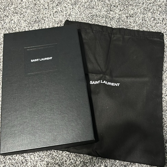 Authentic Like New Yves Saint Laurent Uptown Leather Envelope Pouch Clutch - Picture 14 of 14